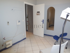 NEUILLY/HUISSIERS