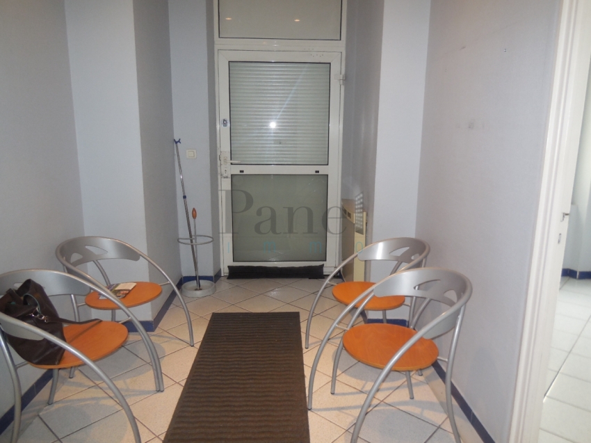 NEUILLY/HUISSIERS